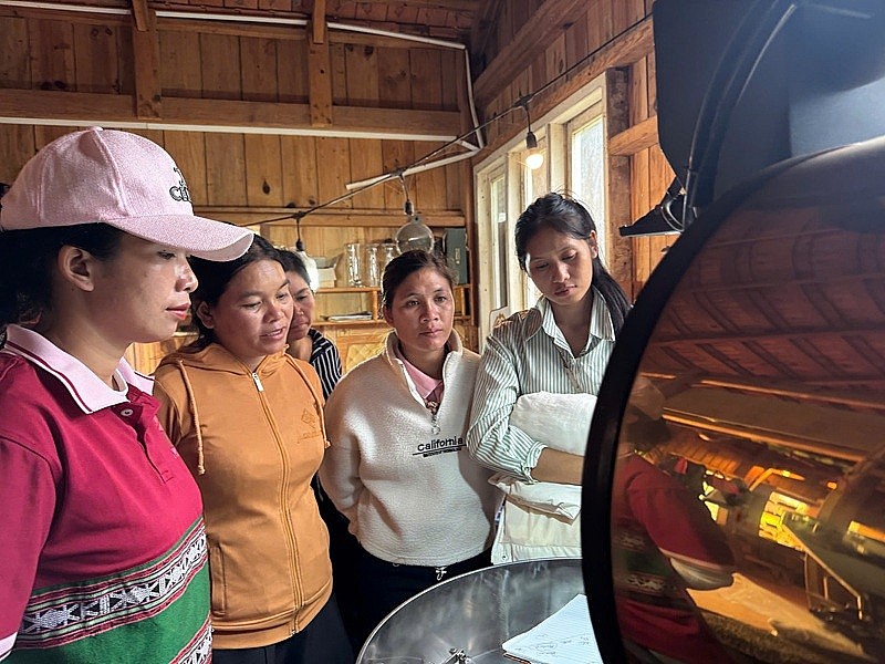 Phụ nữ Gié Triêng vượt khó xây dựng thương hiệu cà phê Arabica